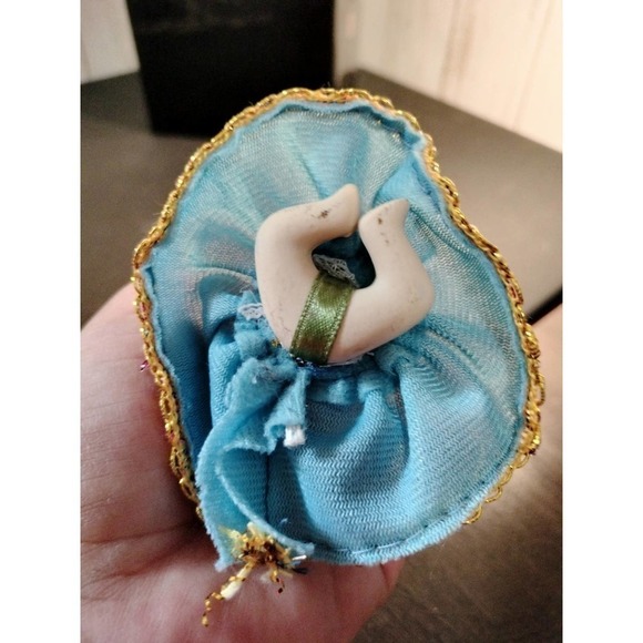 Mini Porcelain Dolls lot of 4 and 2.5" tall - Picture 14 of 16